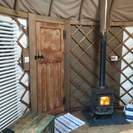 Bembridge Harbour Yurt - Log Burner - Wifi Exterior foto