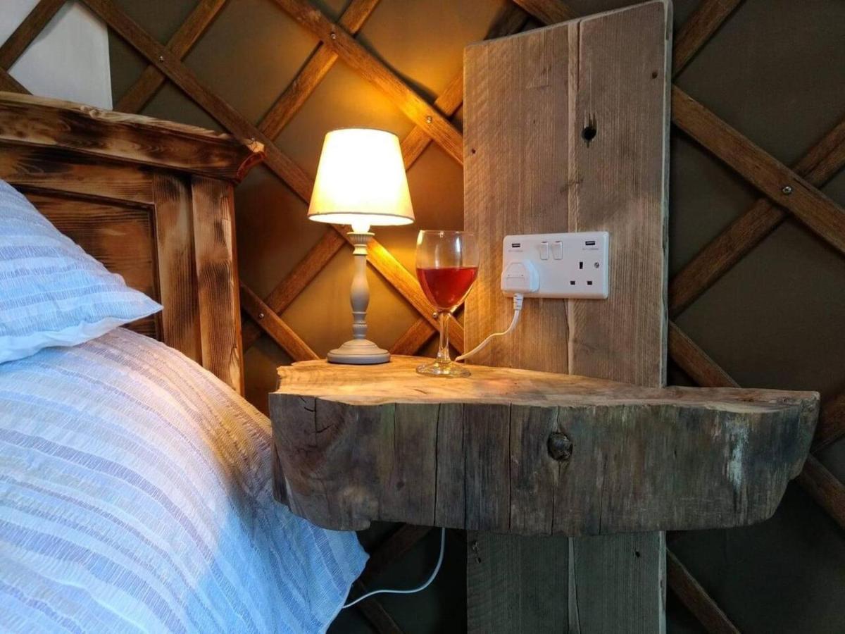 Bembridge Harbour Yurt - Log Burner - Wifi Exterior foto